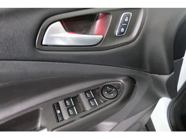 Ford Kuga 1.5 Titanium 2016 Benzine 27