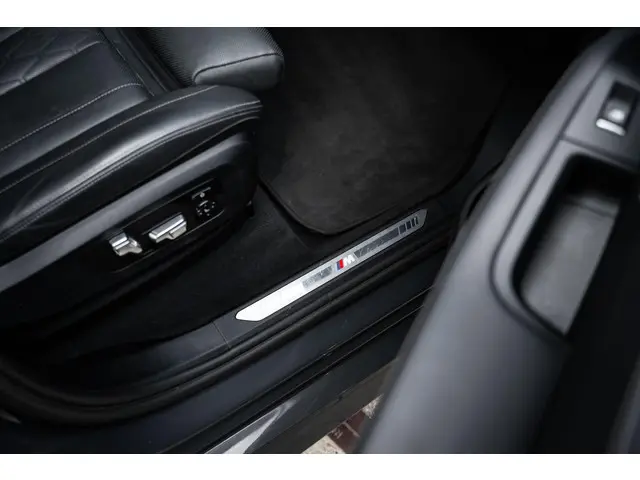 BMW X5 xDrive45e High Executive 2023 Hybride Benzine 48