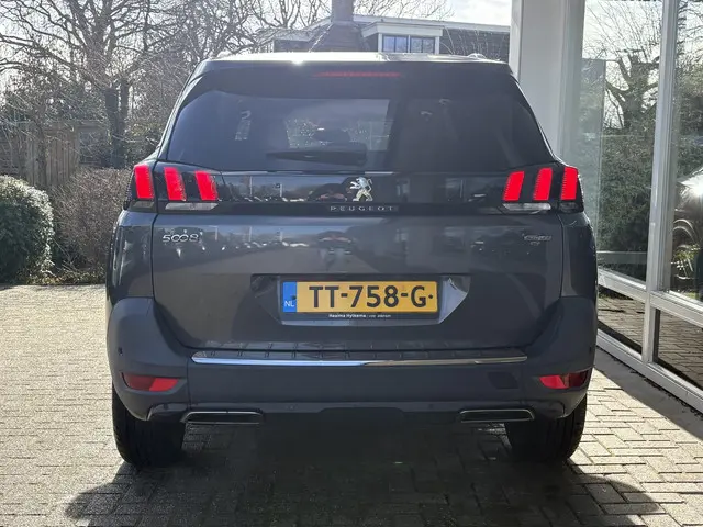 Peugeot 5008 1.2T 130pk Blue Lease GT-Line 2018 Benzine 6