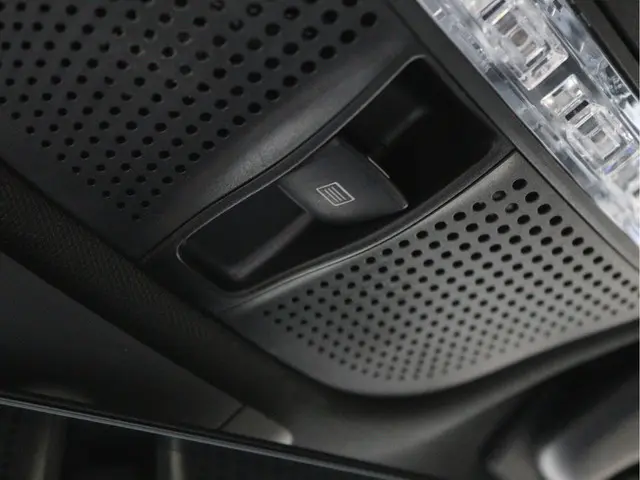 Mercedes-Benz C-Klasse 180 AMG-line 2019 Benzine 68