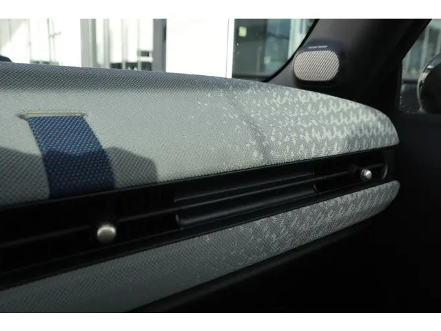 MINI 3-Deurs Cooper C 2025 Benzine 25