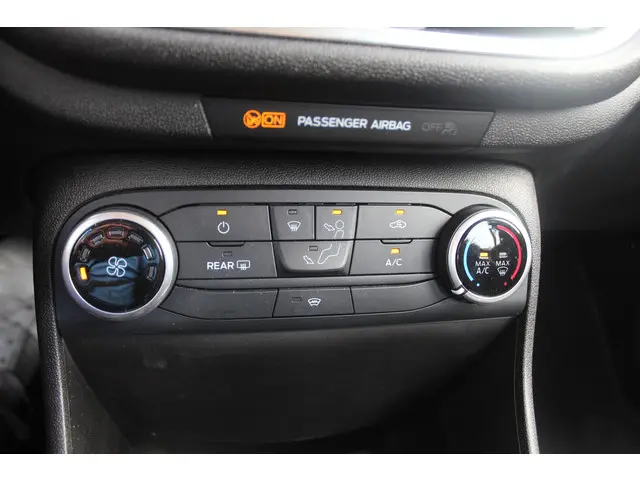 Ford Fiesta 1.1 Trend//Navi//Airco//5drs//37.327km!! 2019 Benzine 17