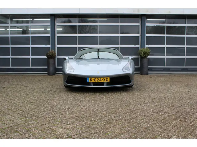 Ferrari 488 3.9 GTB HELE 2018 Benzine 3