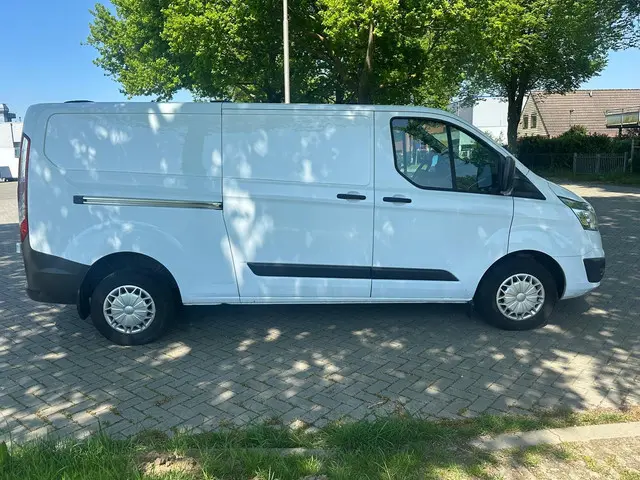 Ford Transit Custom 290 2.2 TDCI L2H1 Trend 2015 Diesel 4