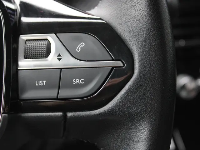 Peugeot 2008 1.2 PT Blue Lease Allure 2020 Benzine 26