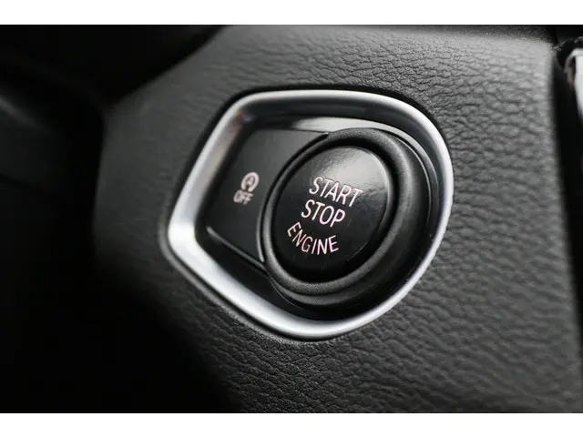 BMW X1 sDrive18i High Executive Automaat 2017 Benzine 38