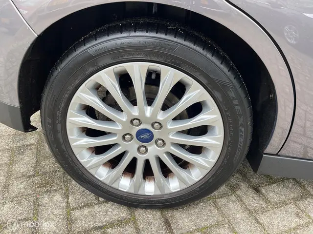 Ford Grand C-Max 1.0 Titanium 2013 Benzine 13
