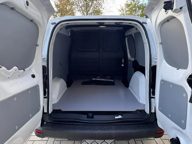 Renault Kangoo Blue dCi 75 advance L1 2024 Diesel 9