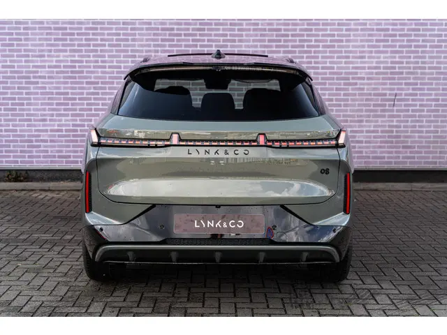 Lynk & Co 08 1.5 More 2025 Hybride Benzine 25