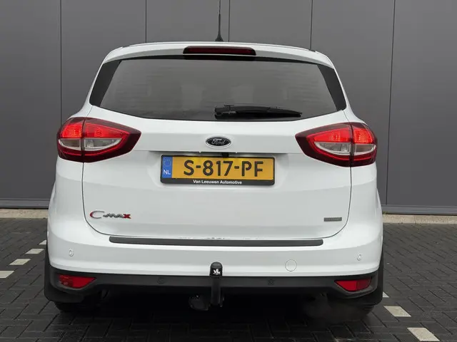 Ford C-MAX 1.5 Titanium 2015 Benzine 23
