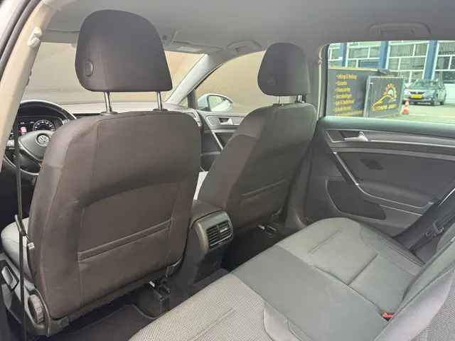 Volkswagen e-Golf E-Golf 2017 Elektrisch 26