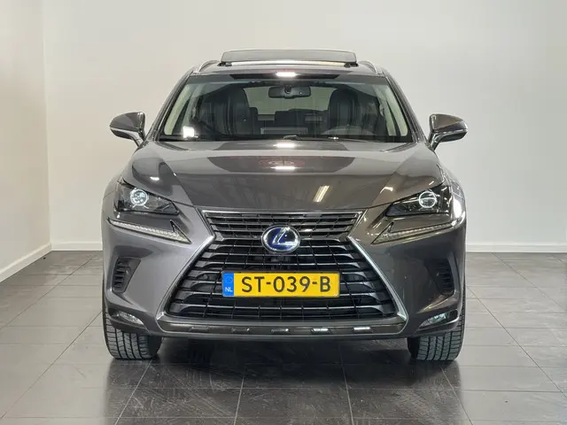 Lexus NX 300h AWD Luxury Line 2018 Hybride Benzine 4