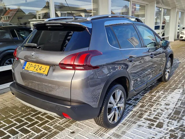 Peugeot 2008 1.2 PureTech Blue Lease Allure 2019 Benzine 8