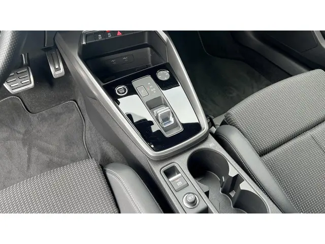 Audi A3 Limousine 30 TFSI 110Pk S Edition 2023 Benzine 15