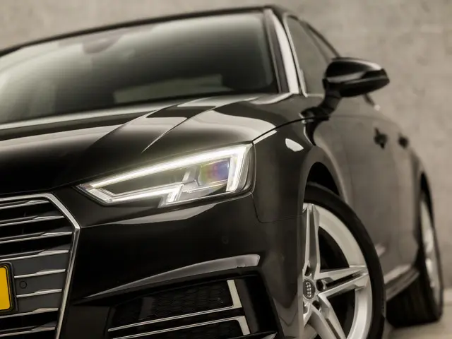 Audi A4 Limousine 1.4 TFSI S-Line Sport 2018 Benzine 13