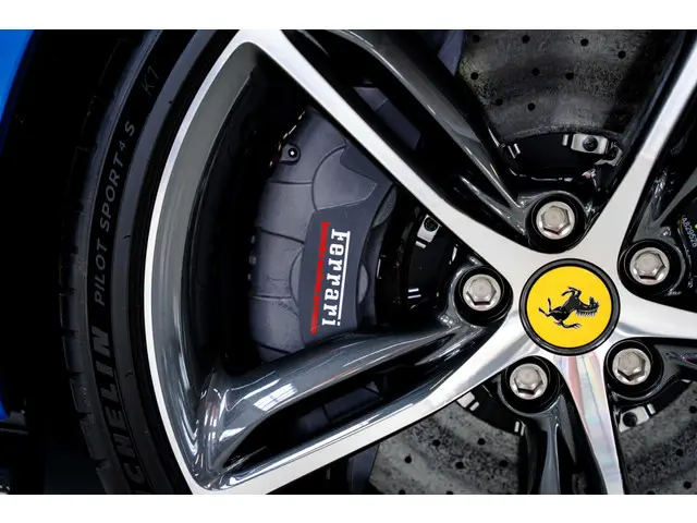 Ferrari 296 GTS 2024 Hybride Benzine 17