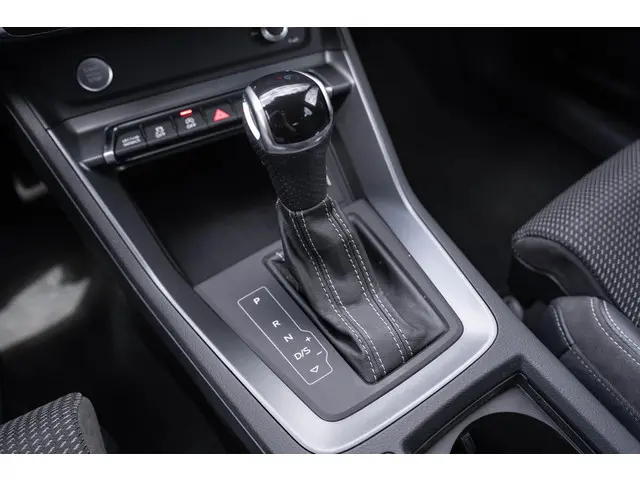 Audi Q3 40 TFSI quattro S Line Pro Line S 2019 Benzine 42