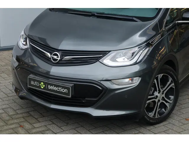 Opel Ampera-e 3