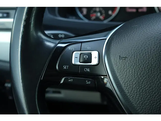 Volkswagen Transporter 2.0 TDI L2H1 Highline 2019 Diesel 30