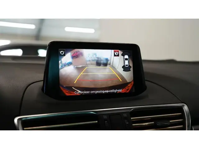 Mazda 3 2.0 SkyActiv-G 120 TS 2017 Benzine 18