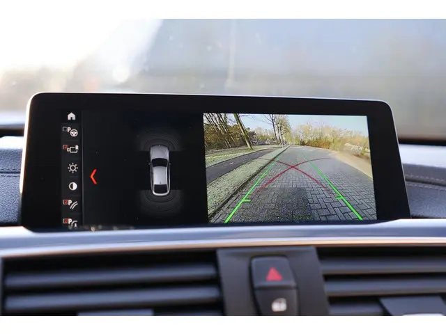 BMW 3 Serie GT 320i High Executive 2020 Benzine 41