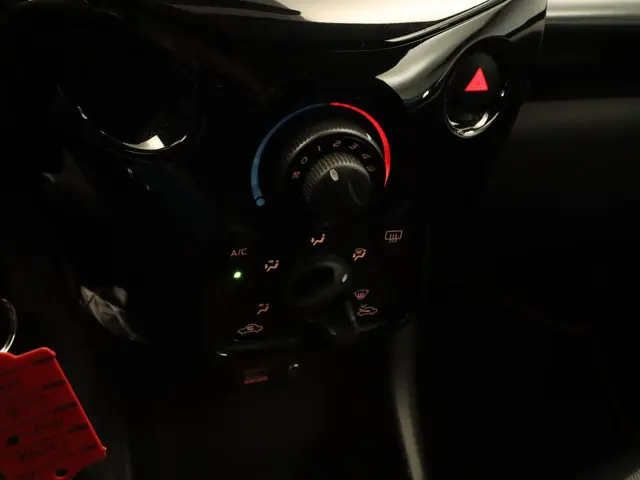 Toyota Aygo 1.0 VVT-i X- Cite Cabriodak 2019 Benzine 35