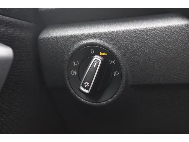 Volkswagen T-Roc 1.5 TSI Sport 2020 Benzine 19