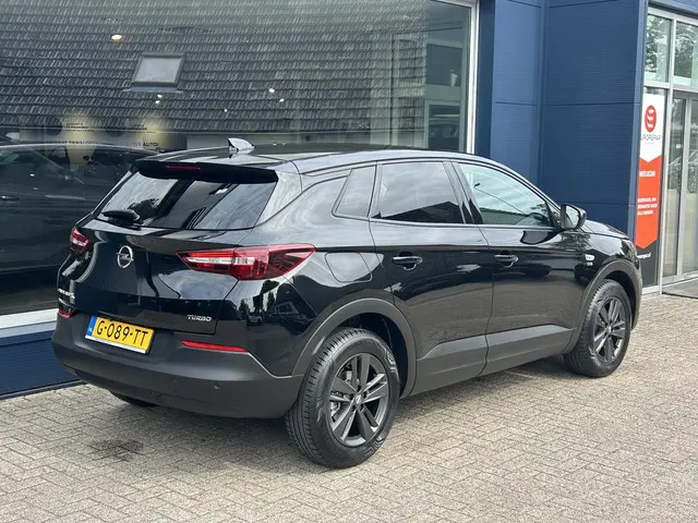 Opel Grandland X 2