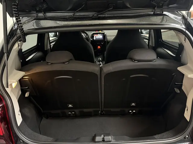 Peugeot 108 1.0 e-VTi Allure 2018 Benzine 8