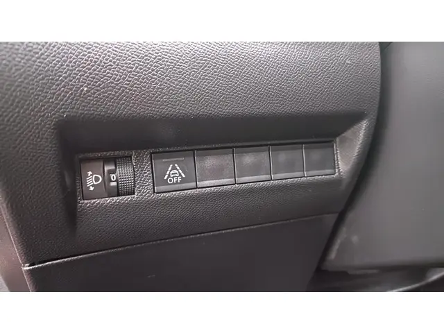 Peugeot 2008 1.2 PureTech Allure 2020 Benzine 24