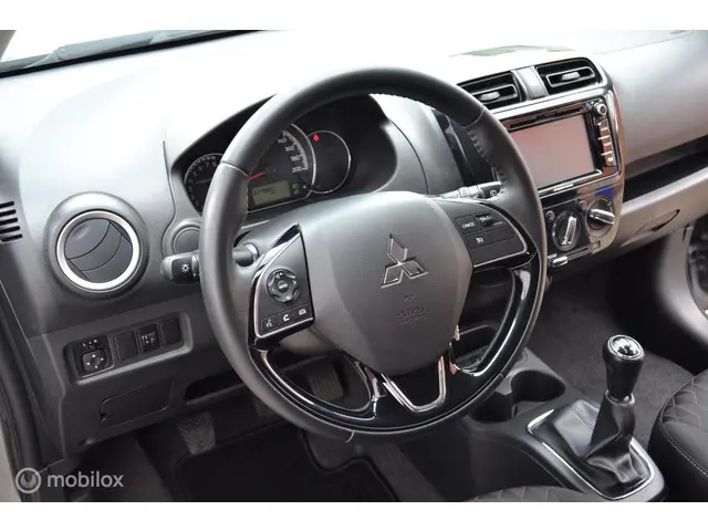 Mitsubishi Space Star 1.2 Instyle 2020 Benzine 29