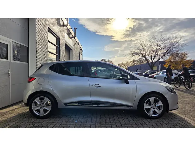 Renault Clio 0.9 TCe Eco2 Expression 2016 Benzine 7