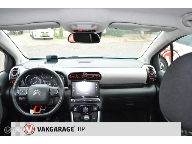 Citroën C3 Aircross 1.2 PureTech S&S Shine 2018 Benzine 12