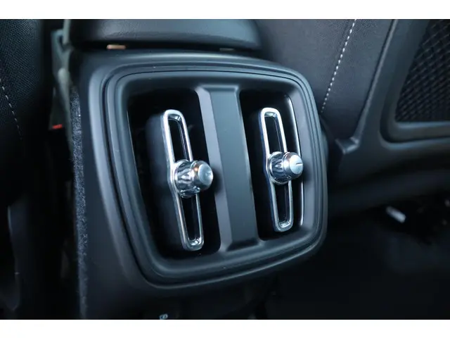 Volvo XC40 2.0 B4 Plus Dark 2025 Benzine 16