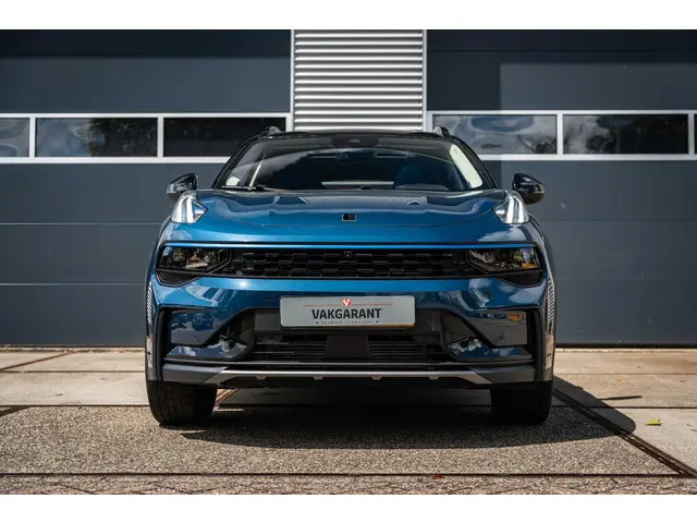 Lynk & Co 01 1.5 2024 Hybride Benzine 4