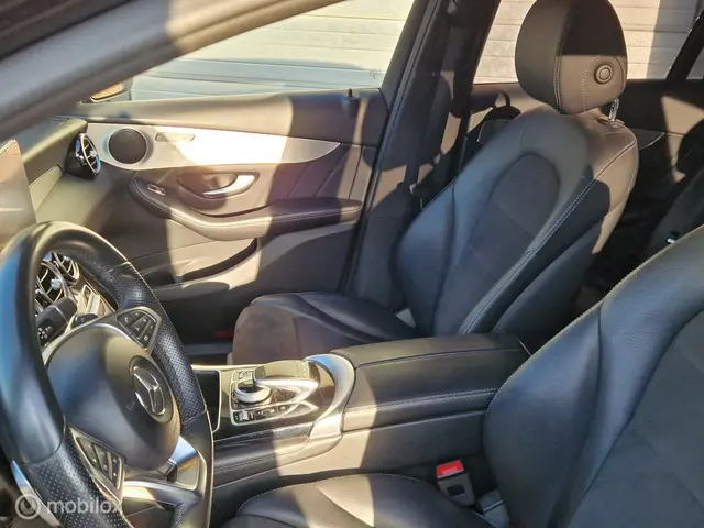 Mercedes-Benz GLC 250 d 4MATIC AMG 2018 Diesel 8