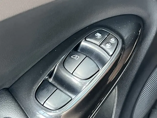 Nissan Juke 1.2 DIG-T S/S N-Connecta 2019 Benzine 28