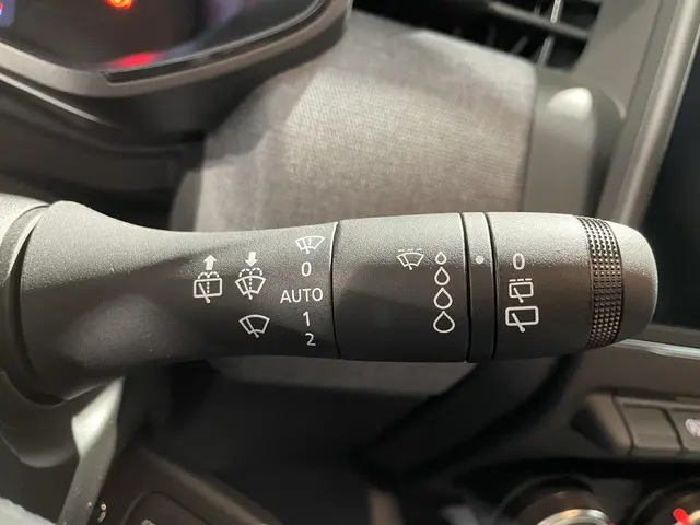 Renault Clio 1.0 TCe 90 GPF Evolution 2024 Benzine 28