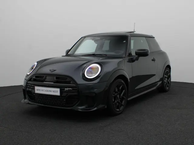 MINI 3-Deurs Cooper S 2024 Benzine 31