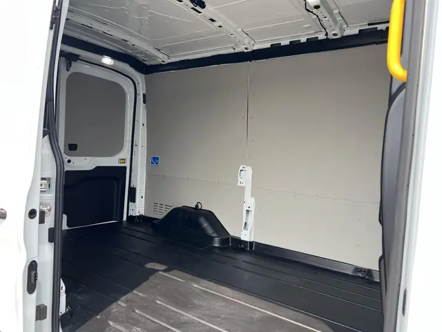Ford E-Transit 350 L2H2 Trend 68 kWh 2023 Elektrisch 14