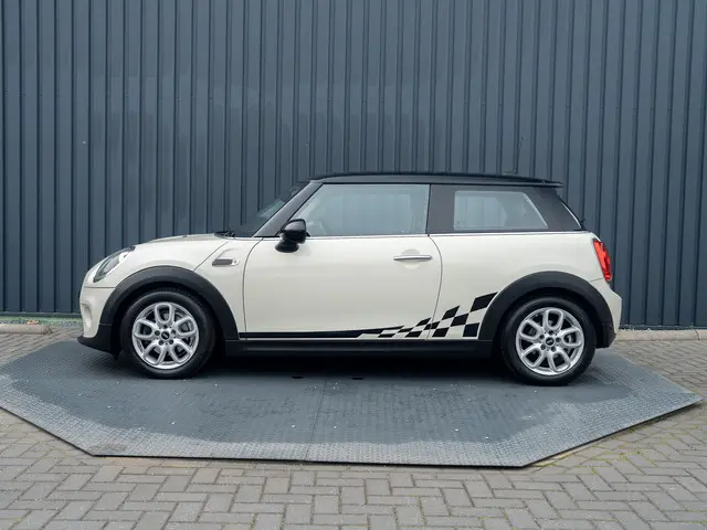 MINI Cooper Mini 1.5 Chili Serious Business 2016 Benzine 3