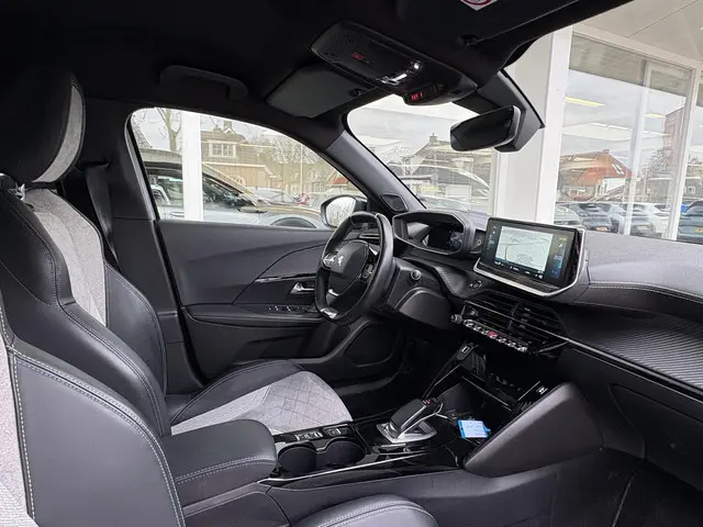 Peugeot e-2008 EV GT 50 kWh 2021 Elektrisch 9