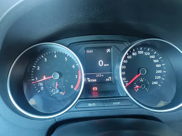 Volkswagen Polo 1.0 First Edition 2014 Benzine 19