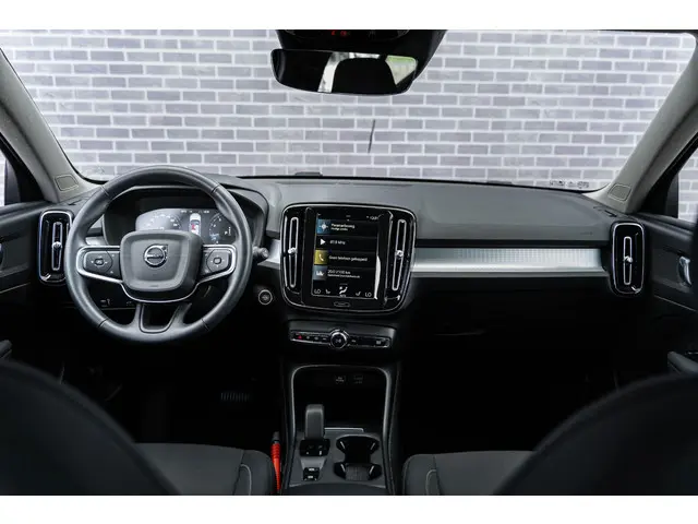 Volvo XC40 1.5 T2 Momentum Business 2021 Benzine 21