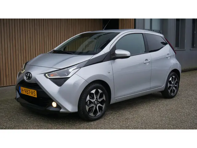 Toyota Aygo 1.0 VVT-i 72pk x-joy 5Drs 2020 Benzine 4