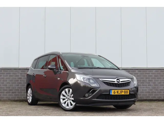 Opel Zafira Tourer 1.4 Cosmo Trekhaak 2013 Benzine 3