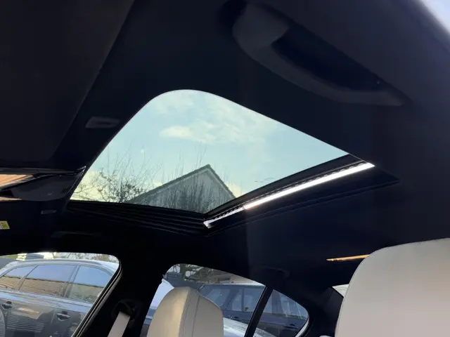 BMW 5 Serie M550i xDrive High Executive 2018 Benzine 18