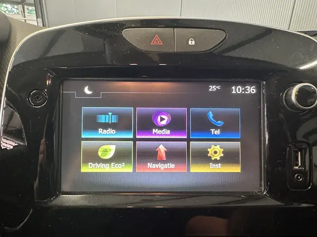 Renault Clio Estate 1.5 dCi Ecoleader Limited 2017 Diesel 6