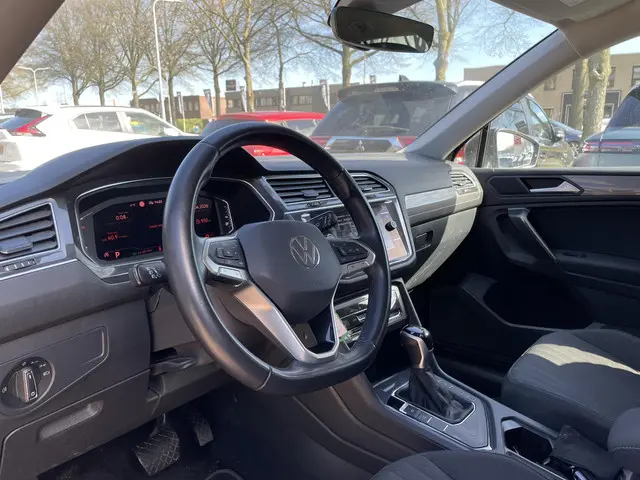 Volkswagen Tiguan Allspace 1.5 TSI Life 7p. 2023 Benzine 17