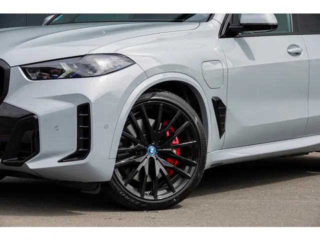 BMW X5 xDrive50e 2024 Hybride Benzine 8